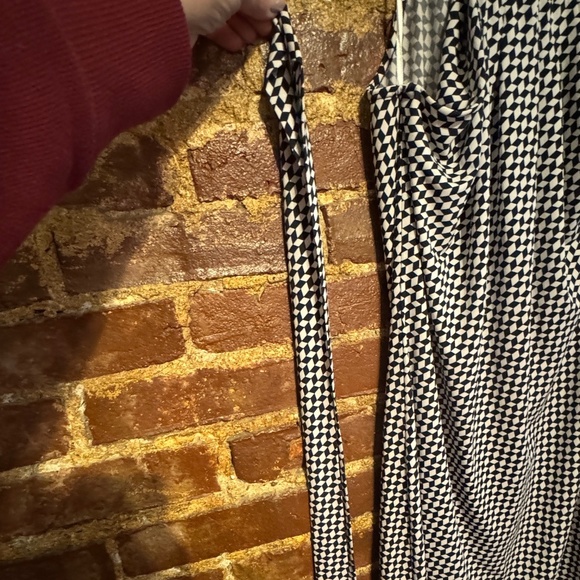 MICHAEL Michael Kors Black & White Pattern Gold Hardware Midi Dress Size S - Picture 10 of 12